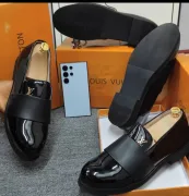 Shoes LOUIS VUITION Pairs 1